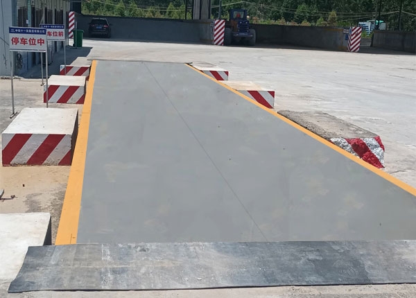 中鐵十一局清遠(yuǎn)磁浮工程攪拌站