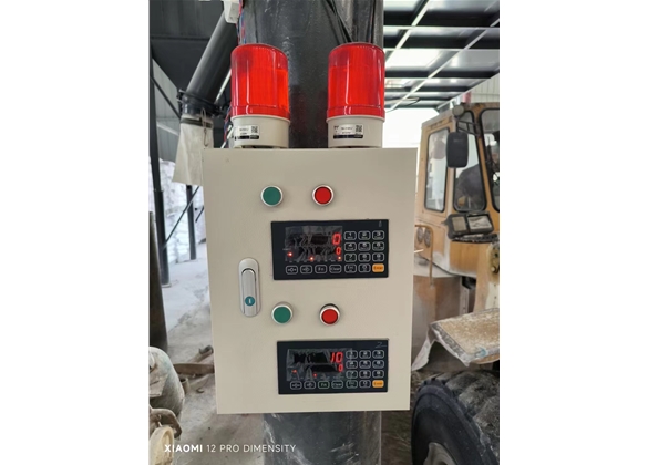 賀州市駿飛粉體有限公司粉罐稱重系統(tǒng)